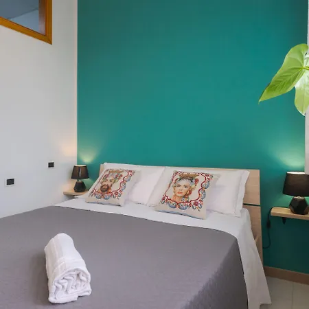 Lady Hill 住宿加早餐酒店 陶尔米纳